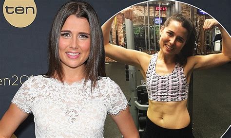 The Bachelors Heather Maltman Flaunts Her Toned Tummy And Biceps