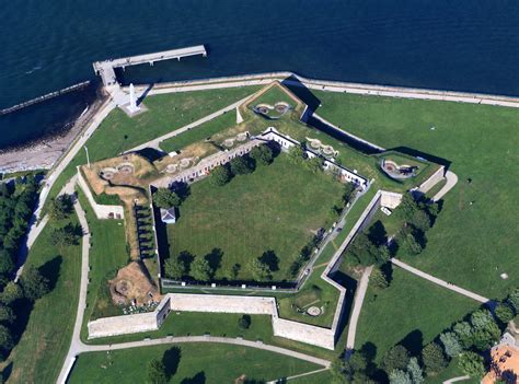 Castle Island Park And Fort Independence Attractions In South Boston
