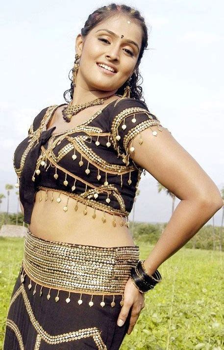 Photo Galleri Remya Nambeesan In Hot Saree Actress From South India