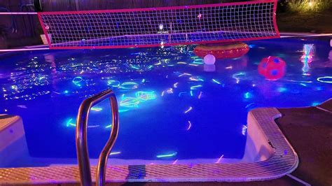 Glow Stick Pool Party Glow In The Dark Pool Party Themes Pool Magazine