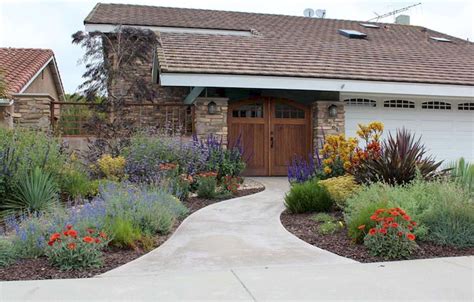 85 Affordable Front Yard Walkway Landscaping Ideas