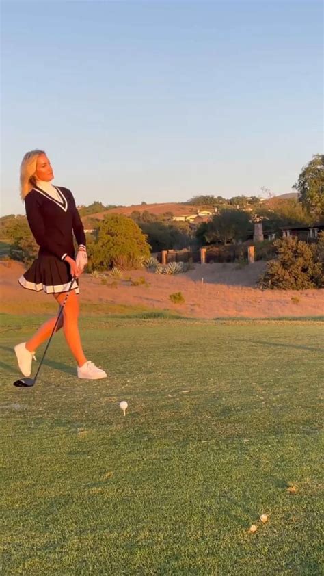 Alissa Kacar In Style Video In 2022 Golf Outfits Women Golf Outfit