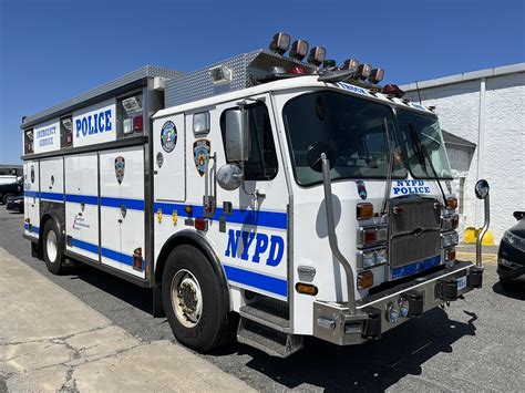 Nypd Emergency Service Unit Truck 1 E One 5701 Finest 3100 Flickr