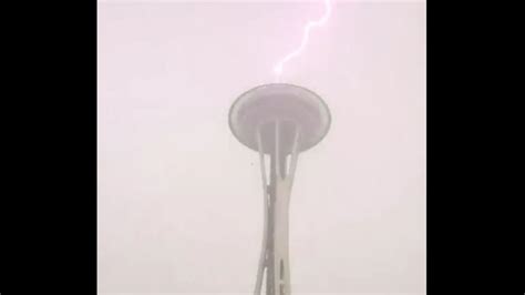 Lightning Strikes The Space Needle Kiro Tv
