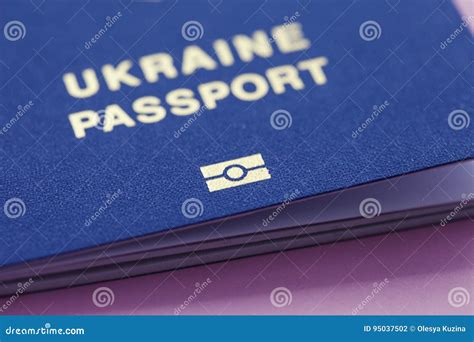Ukrai Ski Biometryczny Paszport Zdj Cie Stock Obraz Z O Onej Z
