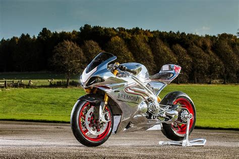 norton v4 rr and ss officially debuts