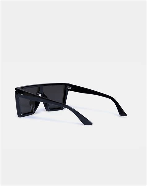 Future Sunglasses In Black
