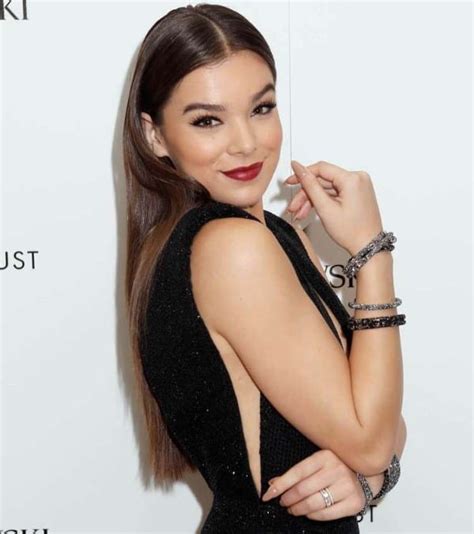 Hot Half Nude Pictures Of Hailee Steinfeld Will Make You Go Crazy Music Raiser