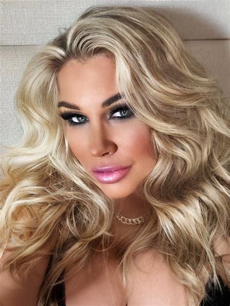 sexy sungoddess blonde boobs and more on twitter big hair big lips big boobs