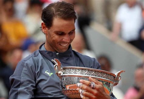 Rafael nadal of spain celebrates with the trophy after beating austria's dominic thiem to win his 12th french open. Roland Garros 2019, il pagellone definitivo - Tennis Fever