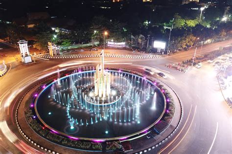 Taman Digulis Kota Pontianak Saat Malam Hari Siti Mustiani