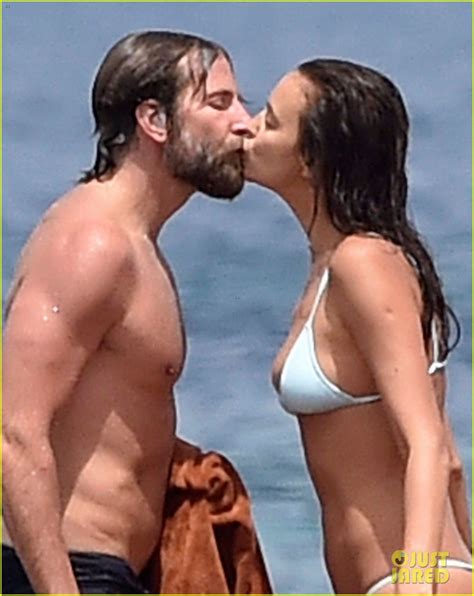 New Parents Bradley Cooper Irina Shayk S Hottest Beach Pics Photo