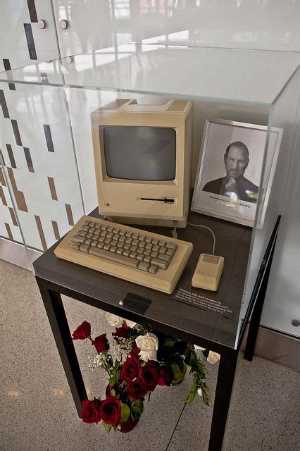 Memorial To Steve Jobs Computer History Museum Mountain View Ca