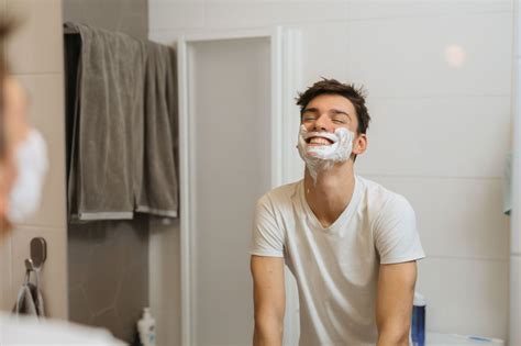 Consejos Para Buen Afeitado Y Para Los Cuidados De La Piel Del Hombre