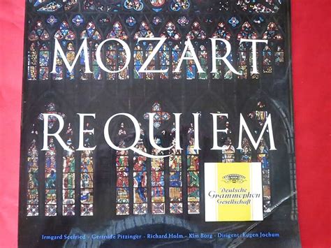 Amazonfr Herbert Von Karajan Mozart Requiem Vinyle Cd Et Vinyles