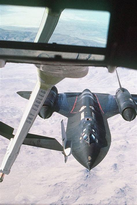 Us Air Force Sr 71 Blackbird Approaching A Kc 10 Extender In Flight