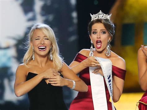Miss America 2016 Swears On Live TV As Savvy Shields Is Crowned New