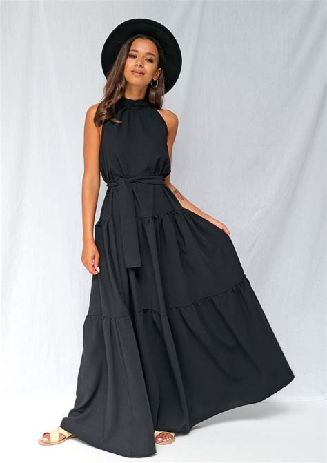 sukienka maxi z falbanami wiązana na szyi czarna mosquito