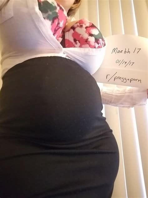 Sex Gallery Pregnant Wife Shows Her Huge Swollen Udders
