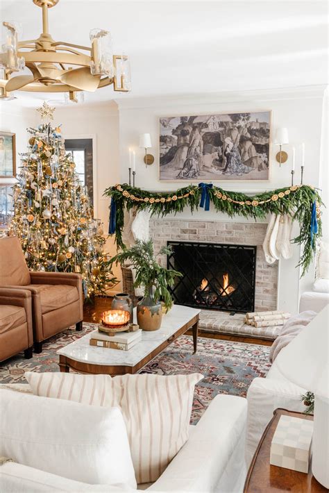 13 Cozy Christmas Living Room Decor Ideas Design It Style It