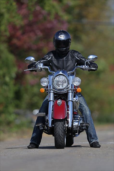 Bbt is one of the most trusted brands when it comes to imported bikes. 2014 Indian Chief Classic First Impressions