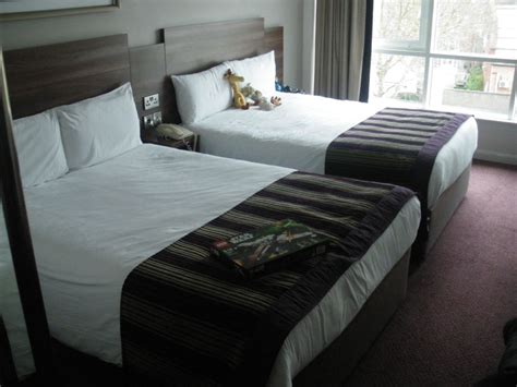 Twin bett oder twin site bett. "Twin-Bett Zimmer" DoubleTree by Hilton Hotel London ...