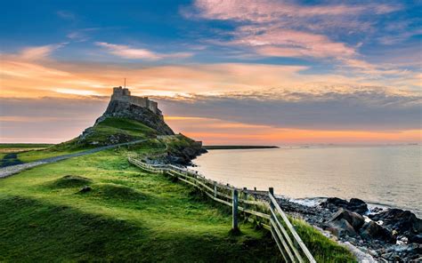 The Top 20 Spots To Visit On The England Coastal Path For Walkers