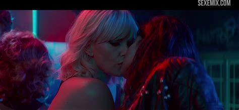 Sofia Boutella And Charlize Theron Kissing Scene In Atomic Blonde