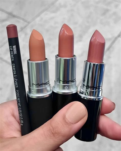 45 Mac Lipstick Shades You Should Own Mac Sellout Hug Me And Thanks