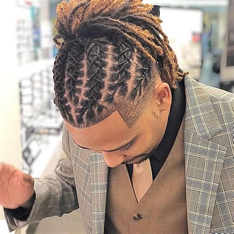 31 awesome long hairstyles for men in 2019 dreadlock hairstyles for men dreadlock hairstyles