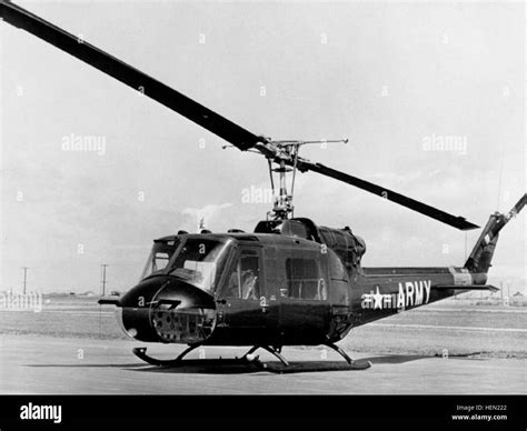 Bell Uh 1b Hi Res Stock Photography And Images Alamy