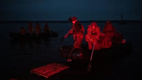 on the dnipro river at night ukrainian fighters ambush russian forces the new york times