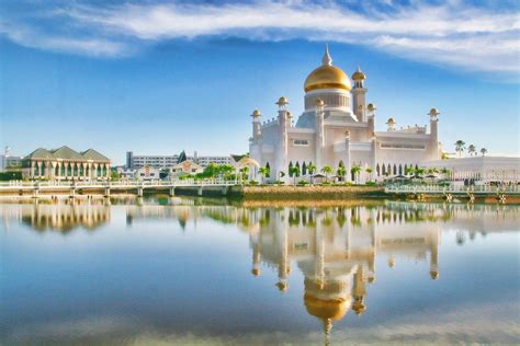 Sultan Omar Ali Saifuddin Mosque Beautiful Mosques Brunei Travel Mosque