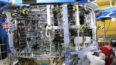 Meet The Orion Service Module The European Built Brain Of Nasas New