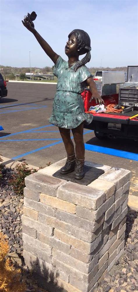 Cape Girardeau Pd Recover Damaged Statue Stolen From Melainas Magical