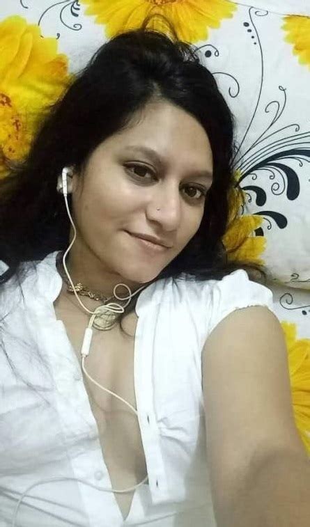 Big Boobs Bhabhi Nude Selfies Fsi Blog Free Sexy Indians