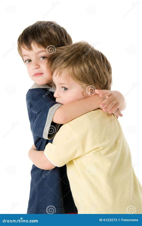 Niños Abrazados Foto De Archivo Imagen De Abrazo Cara 6123272