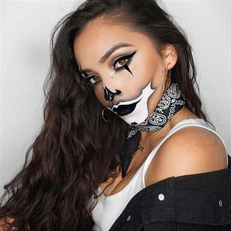 63 Trendy Clown Makeup Ideas For Halloween 2020 Stayglam Jester