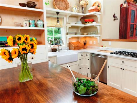 Country kitchen design and decorating call for natural materials and handmade decorations or simple crafts. 13 Best DIY Budget Kitchen Projects | DIY Kitchen Design ...