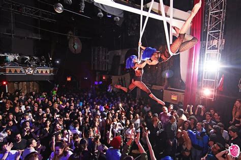The 8 Best Christmas Parties In Nyc Urbanmatter