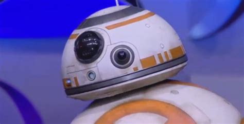 Bb 8 Rolling Droid From Star Wars Universe Ubergizmo