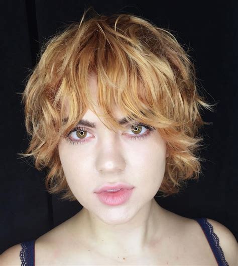 10 Shaggy Choppy Pixie Cut Fashion Style