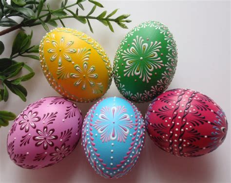 Set Of 5 Easter Eggs Polish Pysanky Wax Embossed Chicken Eggs Etsy