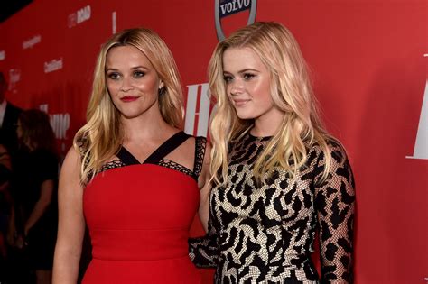 Reese Witherspoons Daughter Ava Phillippe Is Making Her Paris Debut