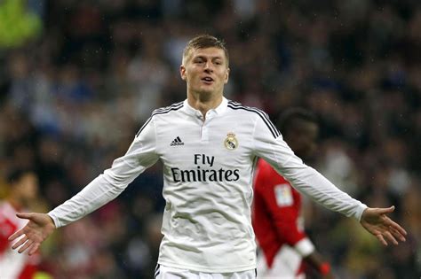 Real Madrid Toni Kroos Ridà Lustro Alla Maglia Numero 8