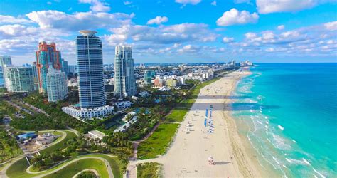 South Beach Miami Beach Florida Atlantic Ocean — Yacht Charter
