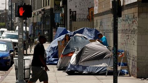 California Governors ‘homelessness Tour Seeks Money Solutions To