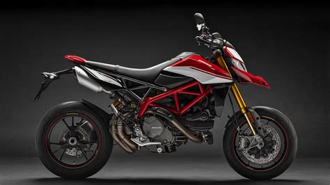 Hypermotard 950 My19 Studio 03 Gallery 1920x1080 Laurent Lachkar Motos