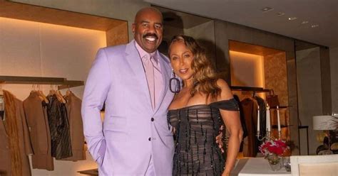 Who Is Steve Harveys Wife Marjorie Talk Show Host Found Love After Two Failed Marriages Meaww