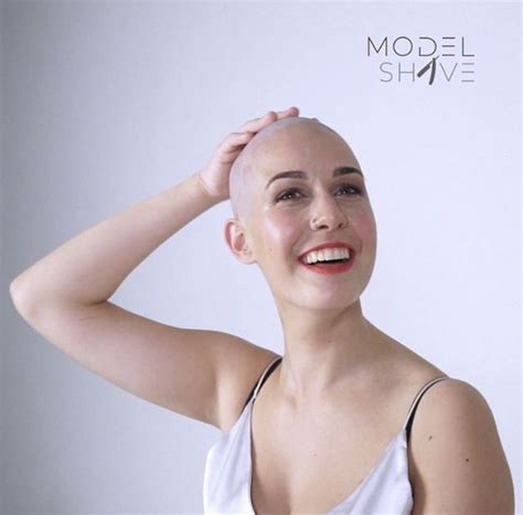 Pin By David Connelly On Bald Women 11 In 2020 Bald Women Model Balding